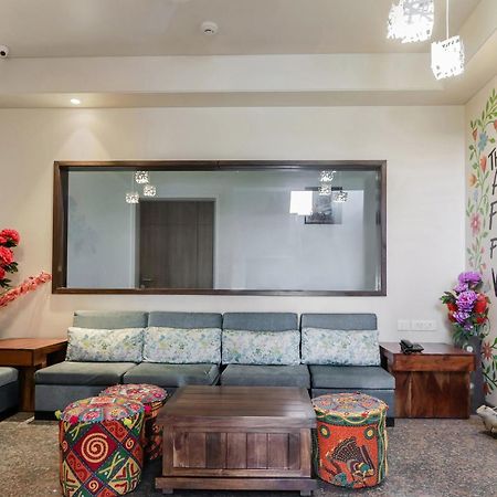 Fleur Hotel Jaipur Extérieur photo