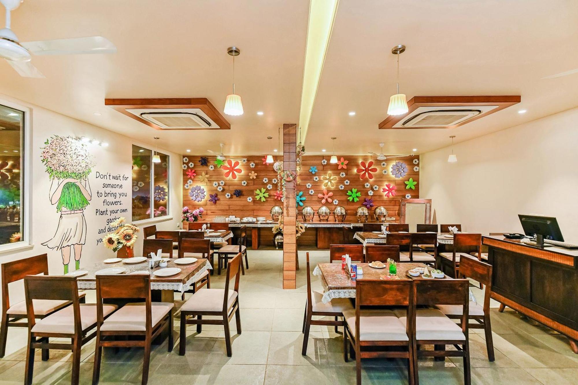 Fleur Hotel Jaipur Extérieur photo